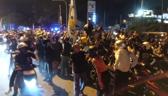 Polres Tasikmalaya Kota Tegas Bubarkan Konvoi Bobotoh yang Lewat Batas Waktu Perayaan
