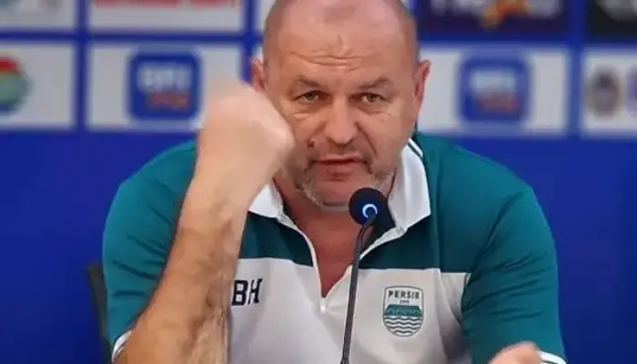Ternyata Inilah Alasan Para Pemain Persib Banyak yang Hengkang Musim Depan, Bojan Hodak Akhirnya Angkat Bicara!
