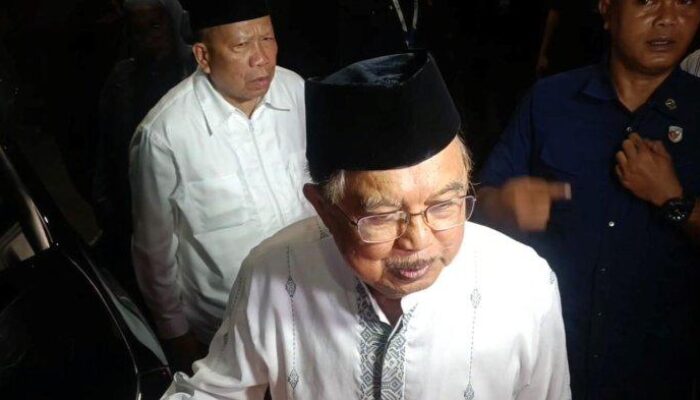 Jusuf Kalla Melayat: Doa dan Penghormatan untuk Ibrahim Assegaf