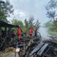 Tragedi di Dusun Kandang Gajah: Rumah Dibakar Pemiliknya, Warga dan Aparat Berpacu dengan Api