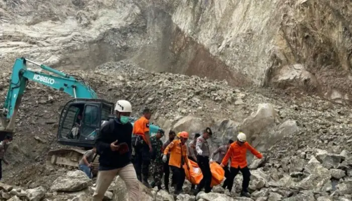 Tragedi Longsor di Tambang Gunung Kuda: 14 Korban Meninggal Dievakuasi, 8 Masih Dicari
