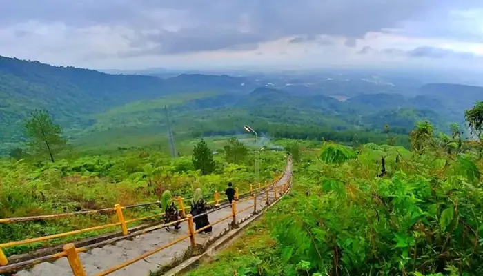 Libur Sekolah, Galunggung Tasikmalaya Jadi Primadona Wisata di Tasikmalaya