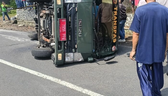 Mirip di Film Action, Misi Pemindahan Nyaris Gagal: Mobil Lapas Terjungkal Bawa 15 Tahanan di Tasikmalaya