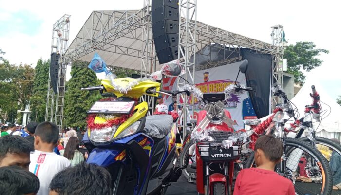 Warga Cisayong Bawa Pulang Hadiah Motor di Acara HUT Bhayangkara ke-79 Polres Tasikmalaya Kota