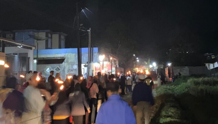 Pawai Obor Sambut 1 Muharram, 9 DKM Desa Mekarwangi Tampil Kreatif dan Meriah