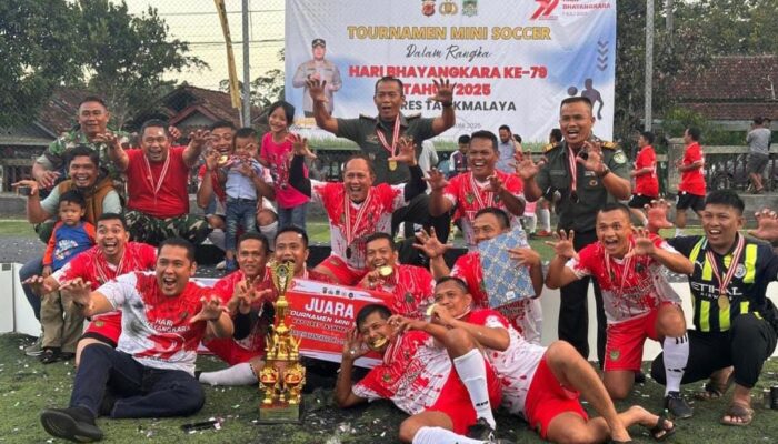 Kodim 0612/Tasikmalaya Juara Turnamen Mini Soccer HUT Bhayangkara ke-79