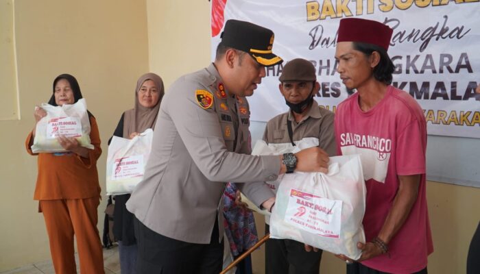 Polres Tasikmalaya Bagikan 160 Paket Sembako Sambut Hari Bhayangkara ke-79