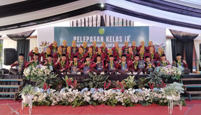 Refleksi Capaian Santri, Haflah Imtihan PPI 42 Sukaresik Berlangsung Penuh Kehangatan