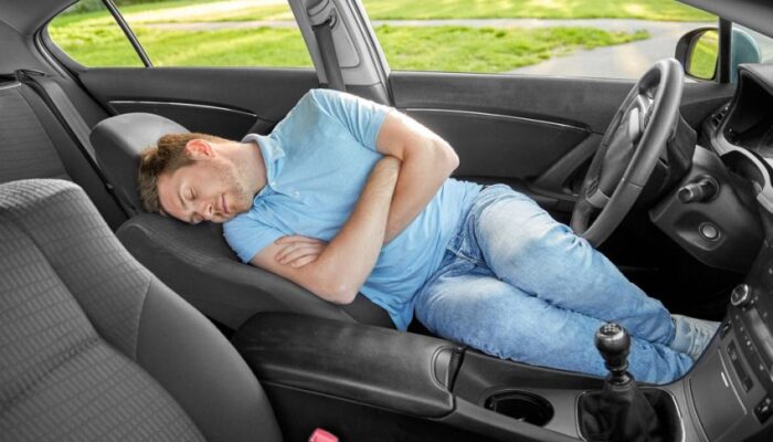 Tiduk di Mobil saat Berhenti, AC Menyala, Nyawa Terancam!