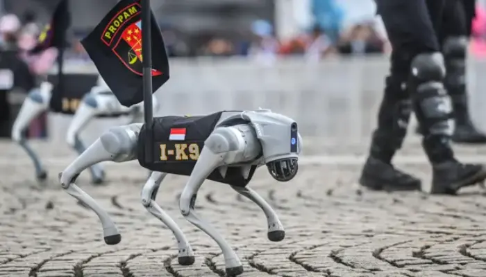 Robot Polisi dan Masa Depan Penegakan Hukum: Refleksi Kritis atas Uji Coba Tanpa Anggaran Negara 3 261531d0 56e8 11f0 8622 eb435a0f1f6b.jpg