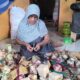 Mak Titi, Perajin Anyaman Bambu Tasikmalaya yang Menembus Pasar Dubai dan Pakistan