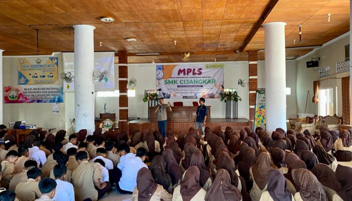 ION Ciawi Tasikmalaya Edukasi Siswa SMK Cijangkar Soal Literasi Digital dan Bahaya Internet 2 IMG 20250719 WA0014