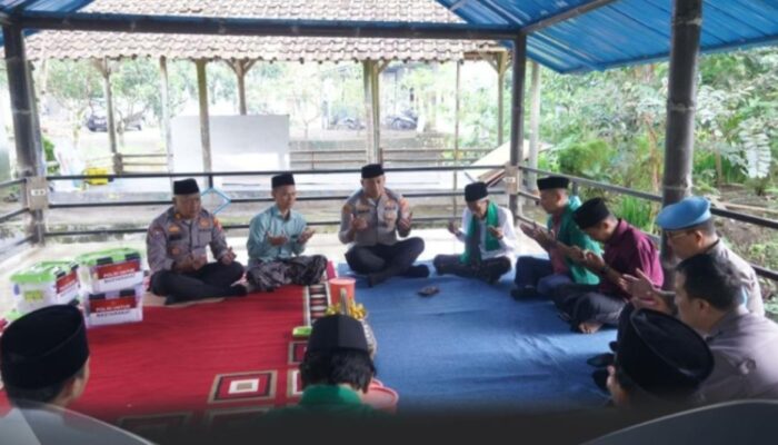 Kapolres Tasikmalaya Kota Gelar Safari Kamtibmas ke Ponpes Mabdaul Ulum, Teguhkan Sinergi Polri dan Pesantren 1 Screenshot 20250710 092521 Instagram