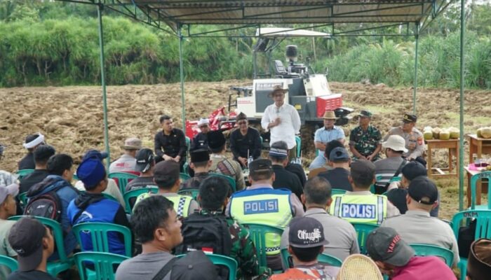 Bangkitkan Semangat Tani Milenial, Bupati Cecep Bagikan Alsintan 2 Screenshot 20250710 094350 Instagram