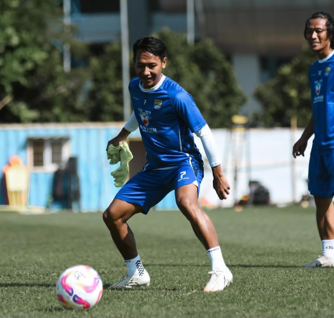 Beckham Putra Tunaikan Ibadah Umrah, Langsung Ngegas Latihan Persib 2 Screenshot 20250713 072519 Instagram