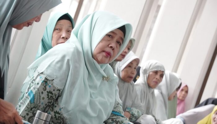 Bupati Tasikmalaya Lepas 40 Calon Jamaah Umrah PD Persis, Beri Pesan Doa untuk Kemajuan Daerah 2 Screenshot 20250714 173639 Instagram