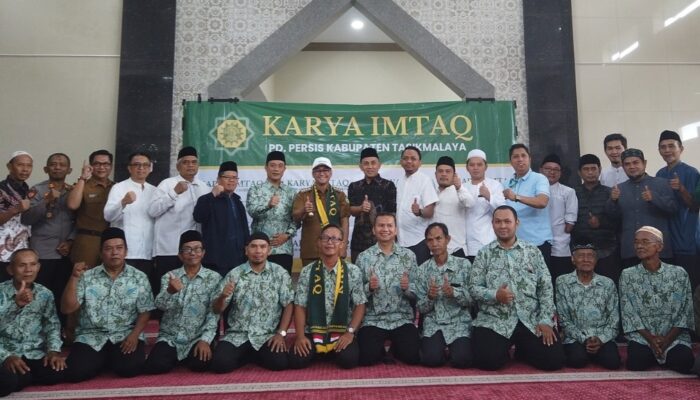 Bupati Tasikmalaya Lepas 40 Calon Jamaah Umrah PD Persis, Beri Pesan Doa untuk Kemajuan Daerah