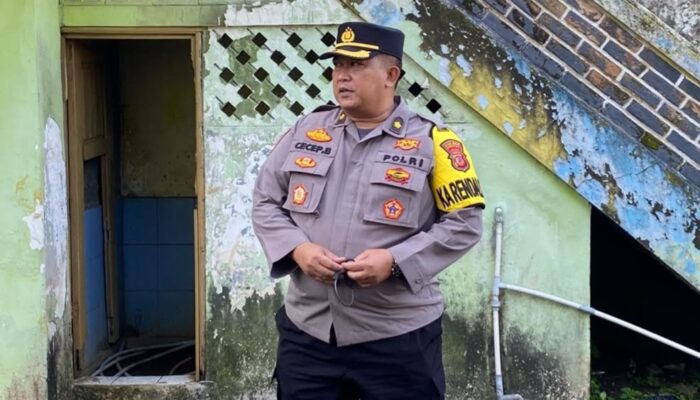 Ada Apa? Polres Tasikmalaya Kota Terjunkan 82 Personel Amankan Audiensi Warga Desa Buniasih dengan Kepala Desa 2 Screenshot 20250715 132046 Instagram