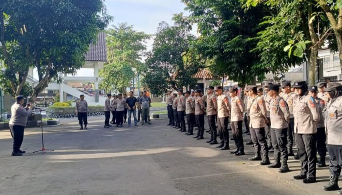 FKKS SMP dan BEM FKIP Universitas Siliwangi Gelar Aksi Unjuk Rasa Damai di DPRD Kota Tasikmalaya