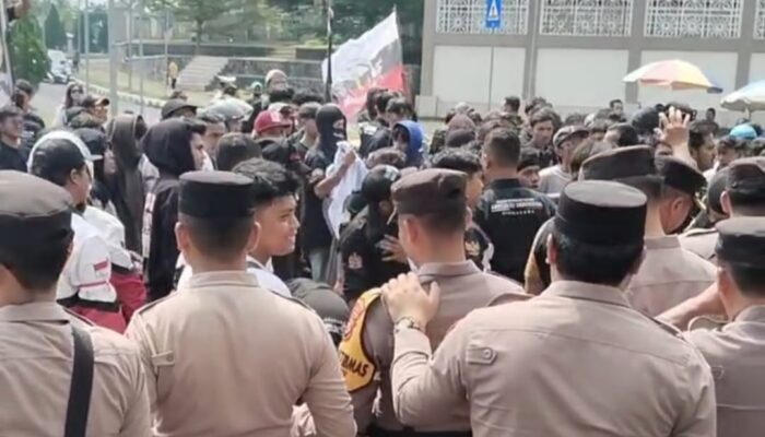 Aksi Damai Ormas Ark[1]lyz Indonesia Desak Optimalisasi Perizinan Bangunan di Kabupaten Tasikmalaya