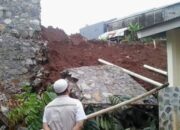dinding penahan tanah perumahan ambrol timpa rumah warga Omw thumb