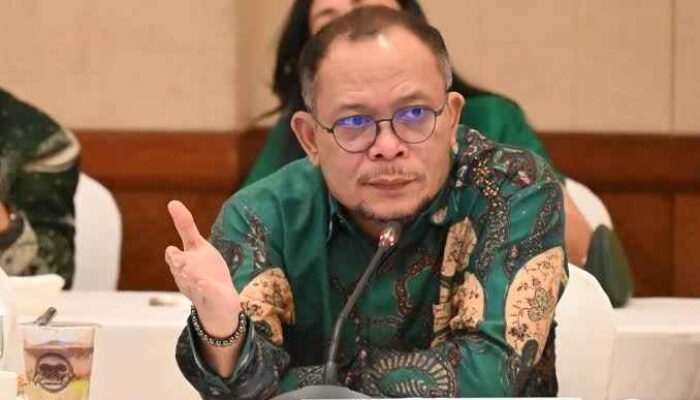 Hanif Dhakiri Dukung Satgas Pemberantasan Rokok Ilegal: “Jaga Penerimaan Negara, Lindungi Industri Legal”