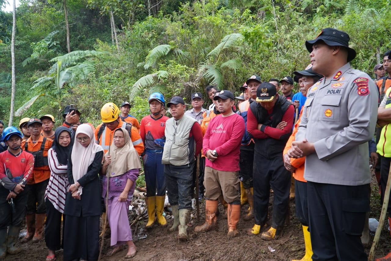 longsor korban2