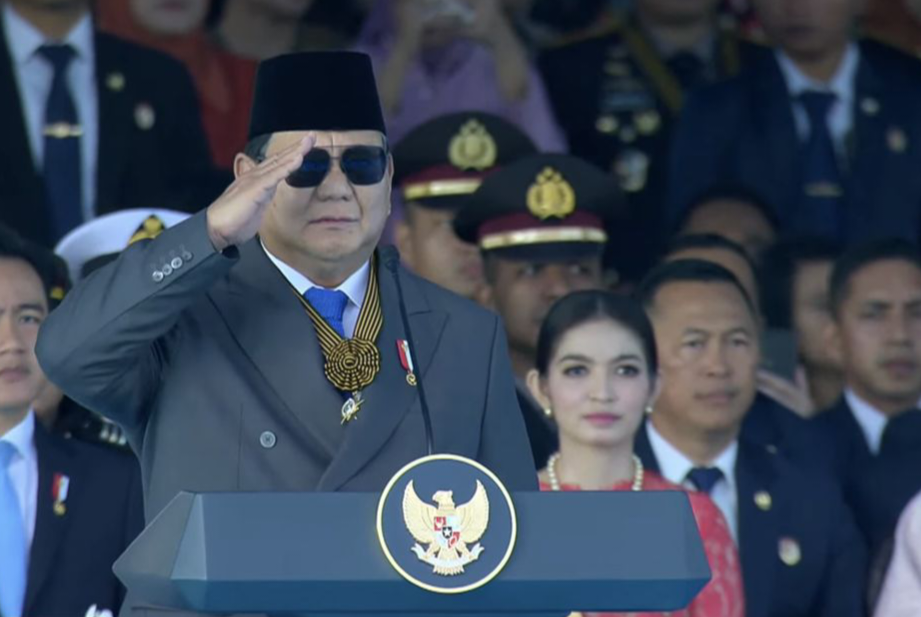 presiden prabowo subianto dalam upacara peringatan ke 79 hari bhayangkara pelataran merdeka monas jakarta 172025 1751334013459 169