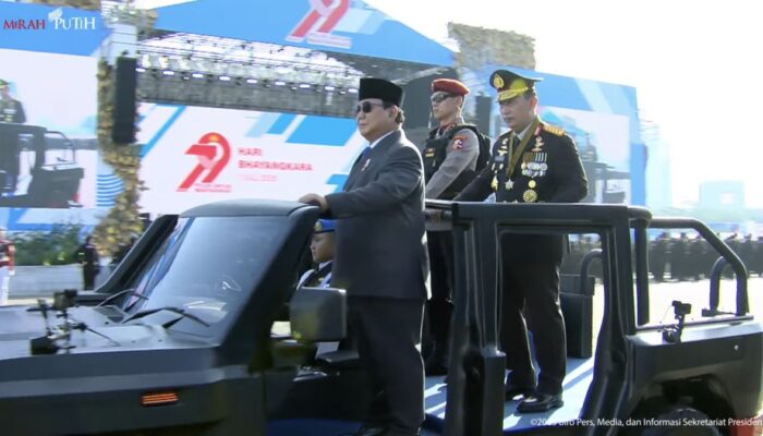 presiden prabowo subianto dalam upacara peringatan ke 79 hari bhayangkara pelataran merdeka monas jakarta 172025 1751334013540 169