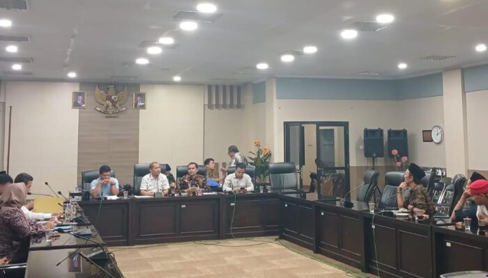 PUSAKA Audiensi ke DPRD Tasikmalaya: Soroti Anomali Penggunaan Dana BTT dan Proyek Cipatujah