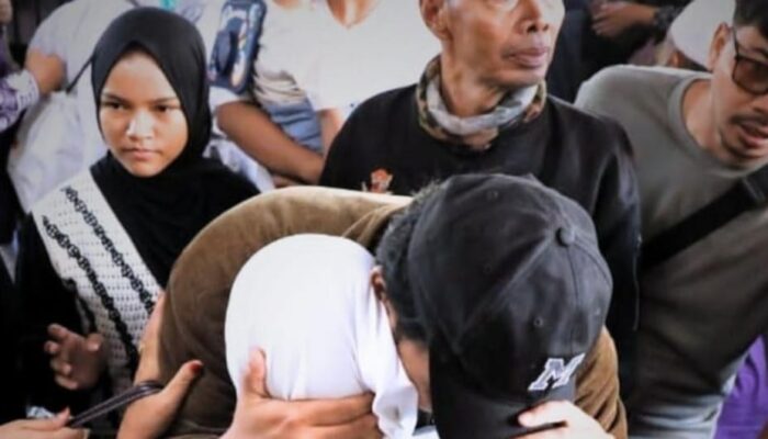 Kepulangan yang Dinanti: Jamaah Haji Kota Tasikmalaya Kloter Terakhir Disambut Isak Bahagia