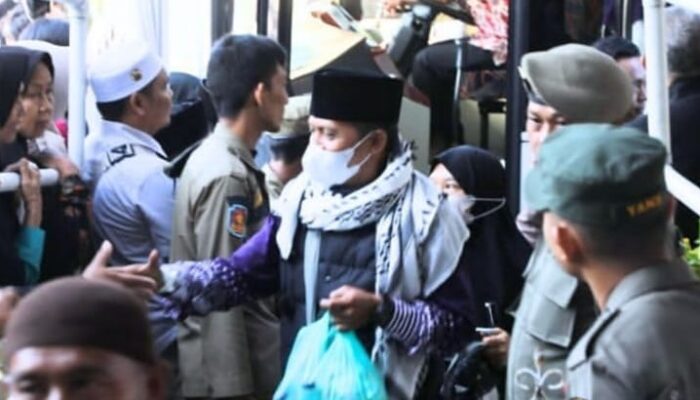 Kepulangan yang Dinanti: Jamaah Haji Kota Tasikmalaya Kloter Terakhir Disambut Isak Bahagia 2 viman jamaah3