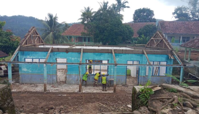 Dukung Mutu Pendidikan, SMPN Satu Atap 4 Cipatujah Terima Bantuan Rehabilitasi Gedung
