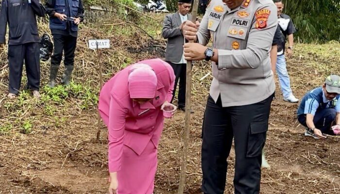 Kapolres Tasikmalaya Kota Tawarkan Hadiah Umroh bagi Kapolsek Berprestasi di Program Ketahanan Pangan