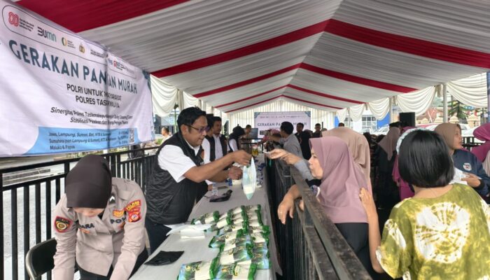 Polres Tasikmalaya Gelar Pasar Murah, Warga Rela Antre Panjang
