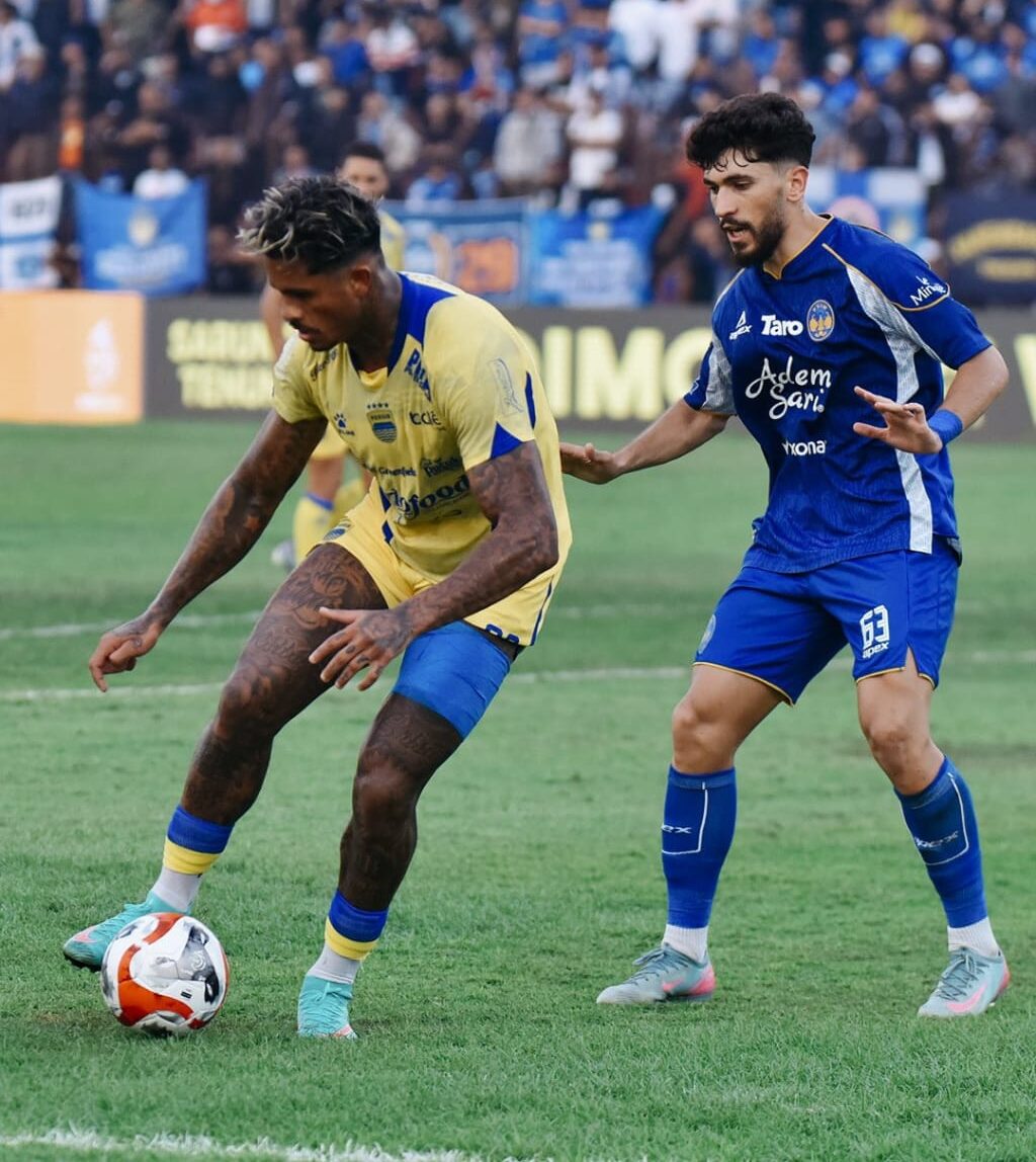 Persib Gagal Maksimalkan Dua Penalti, Ditahan Imbang PSIM 1-1 di Bantul 2 PERSIB VS PSIM e1756041037160