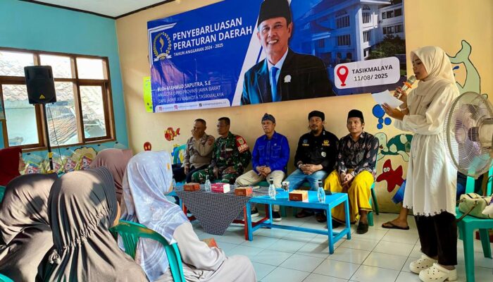 Budi Mahmud Saputra Gelar Reses dan Sosialisasi Perda di Desa Purwasari Cisayong 1 budi2