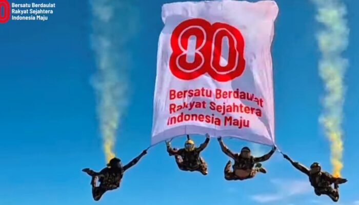 Aktris Cantik hingga Aksi Heroik Penerjun TNI Ramaikan Upacara HUT ke-80 RI di Istana Merdeka 2 hut ri2