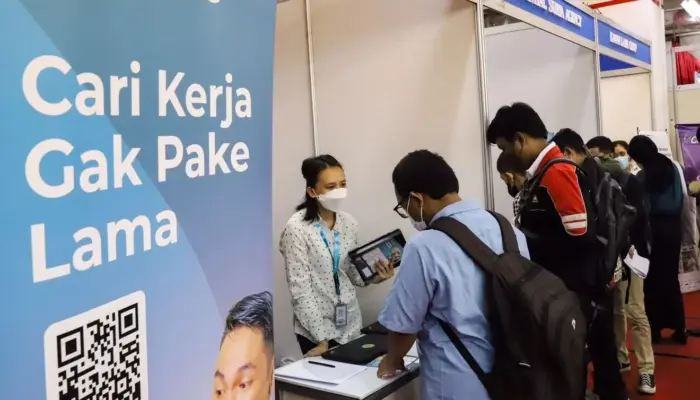 Kabar Gembira! PT KAI Buka Job Fair Mulai 20–21 Agustus 2025, Cek Syarat dan Lokasi!