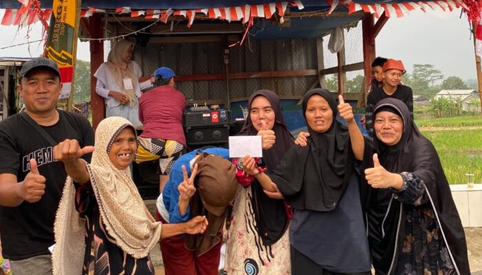 Semarak Agustusan di Kampung Cikeleng, Warga Antusias Ikuti Beragam Perlombaan