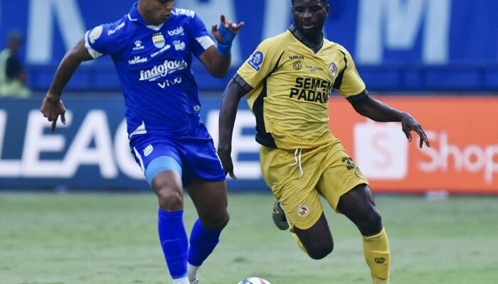Start Sempurna! Persib Bandung Libas Semen Padang 2-0 di GBLA