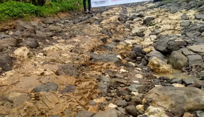 jalan rusak parungponteng