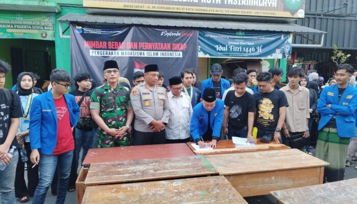 Tagar #TidakAdaKabarBaikDiIndonesia, PMII Tasikmalaya Suarakan Tuntutan di Jalan Raya 2 pmii6