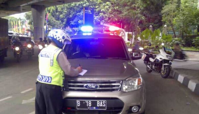 Aturan Baru, Kini Sirine dan Strobo Dilarang Berbunyi Saat Adzan Berkumandang 2 sirine1
