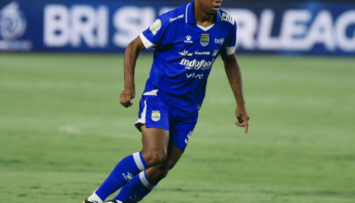 Duel Panas di GBLA: Lini Serang Persib Tantang Tembok Kokoh Borneo FC