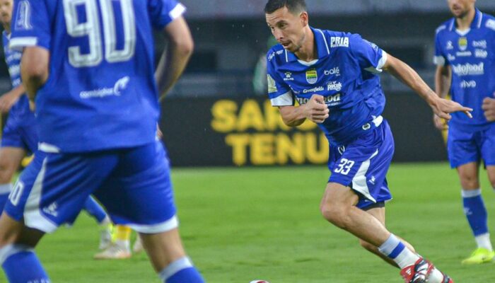 Prediksi Line-up Persib vs PSBS Biak: Panggung Debut Putaran Kedua, Sihir Thom Haye Dinanti di GBLA!