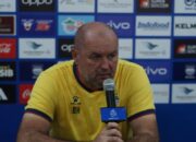 Jelang Hadapi Dewa United, Bojan Hodak Tegaskan PERSIB Siap Tampil All Out