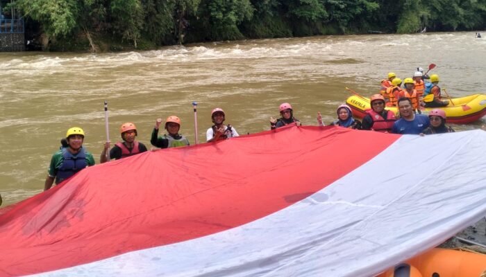 Merah Putih di Atas Arus Ciwulan: Tasik Baseuh dan Semangat Merawat Sungai