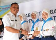 Anemia Remaja Masih Tinggi, Wabup Tasikmalaya Turun Tangan Bagikan Tablet Tambah Darah di SMPN 1 Sukaraja