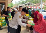 Polres Tasikmalaya Kota Bagi-Bagi Beras di Hari Natal, Wujud Kepedulian Polri ke Warga